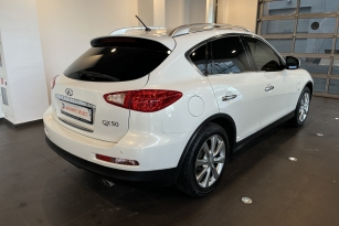 INFINITI QX50