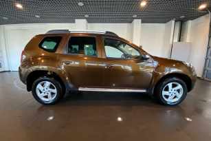 RENAULT DUSTER
