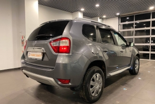 NISSAN TERRANO