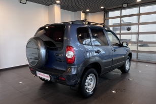 LADA NIVA