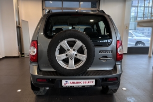 CHEVROLET NIVA