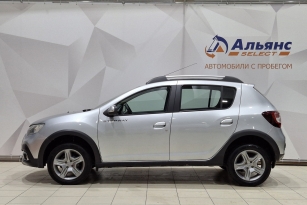 RENAULT SANDERO