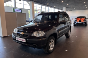 CHEVROLET NIVA