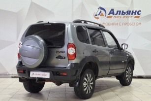 CHEVROLET NIVA