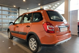 LADA KALINA CROSS