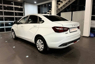 LADA VESTA