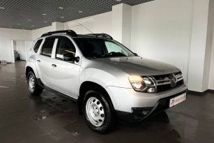 RENAULT DUSTER