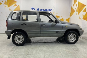 CHEVROLET NIVA