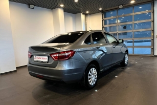 LADA VESTA