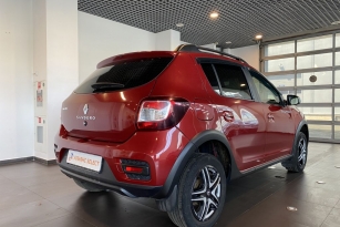 RENAULT SANDERO