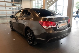 CHEVROLET CRUZE