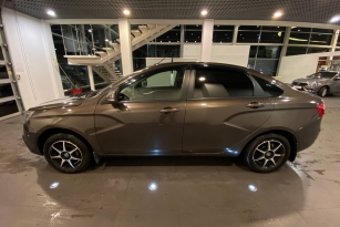 LADA VESTA
