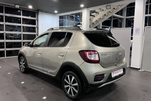 RENAULT SANDERO