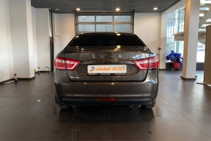 LADA VESTA