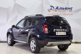 RENAULT DUSTER