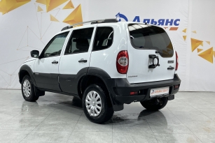 CHEVROLET NIVA