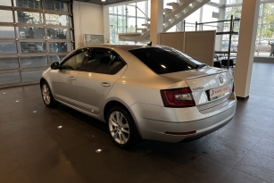 SKODA OKTAVIA