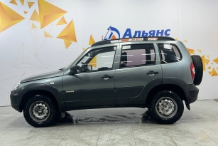 CHEVROLET NIVA