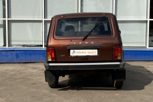 LADA 2121