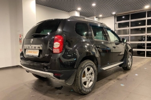 RENAULT DUSTER