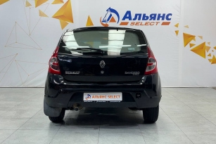 RENAULT SANDERO