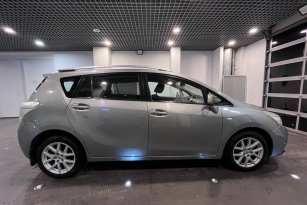 TOYOTA VERSO