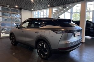 OMODA C7