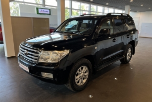 TOYOTA LAND CRUSER