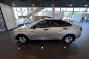 LADA VESTA