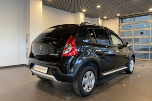 RENAULT SANDERO STEPWAY