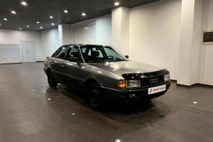 AUDI 80