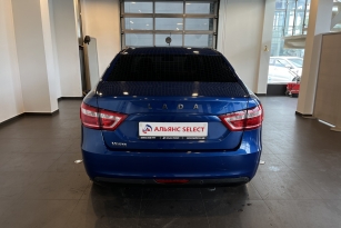 LADA VESTA