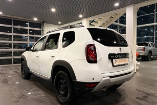 RENAULT DUSTER