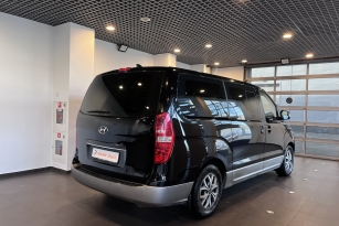 HYUNDAI H1