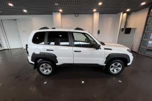 LADA NIVA TRAVEL