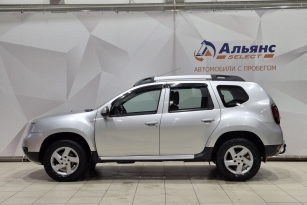 RENAULT DUSTER