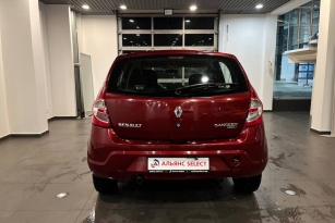 RENAULT SANDERO
