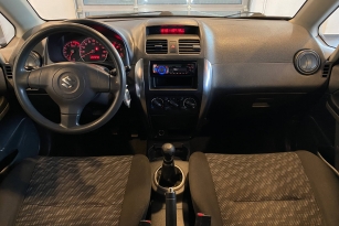 SUZUKI SX4