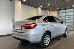 LADA VESTA