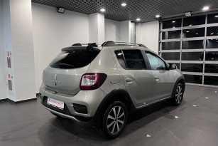 RENAULT SANDERO