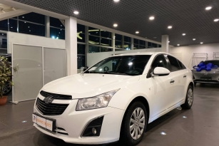 CHEVROLET CRUZE