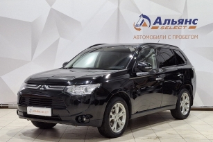 MITSUBISHI OUTLANDER