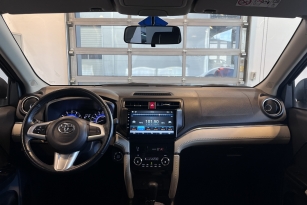 TOYOTA RUSH