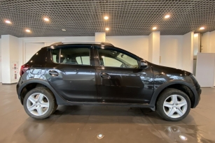 RENAULT SANDERO STEPWAY