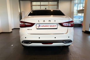 LADA VESTA