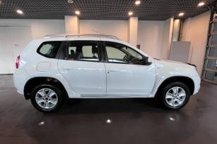 NISSAN TERRANO