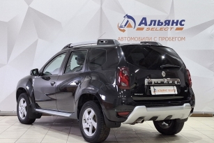 RENAULT DUSTER
