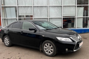 TOYOTA CAMRY