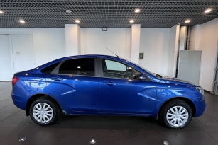LADA VESTA