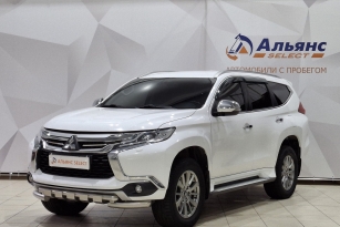 MITSUBISHI PAJERO